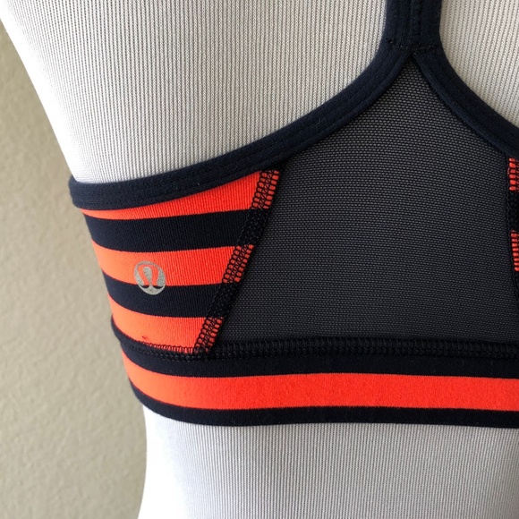 Lululemon Flow Y Bra classic striped inkwell 6 - Picture 4 of 5